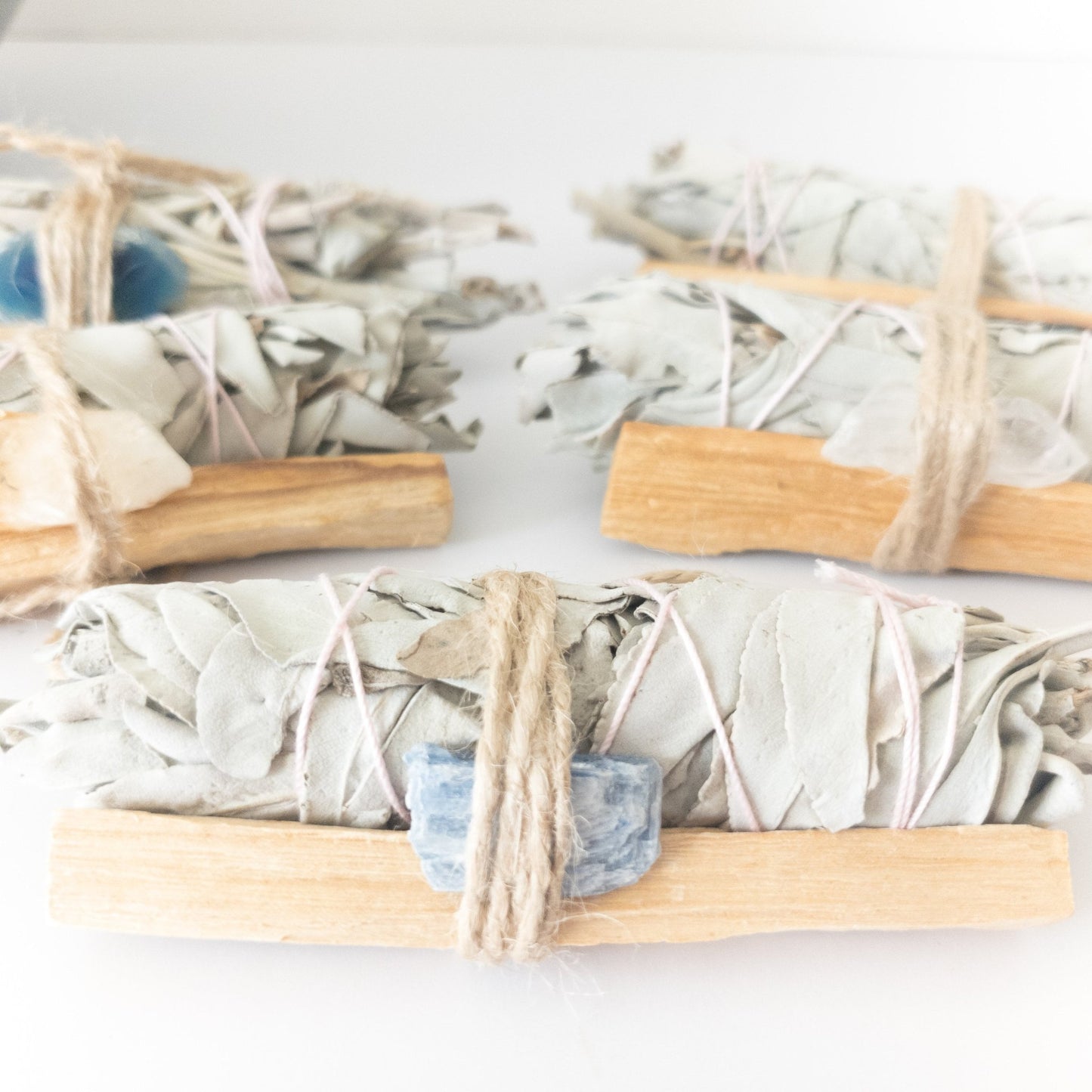 Palo Santo, Sage & Crystal Smudging Bundle - Mialuxx.beauty