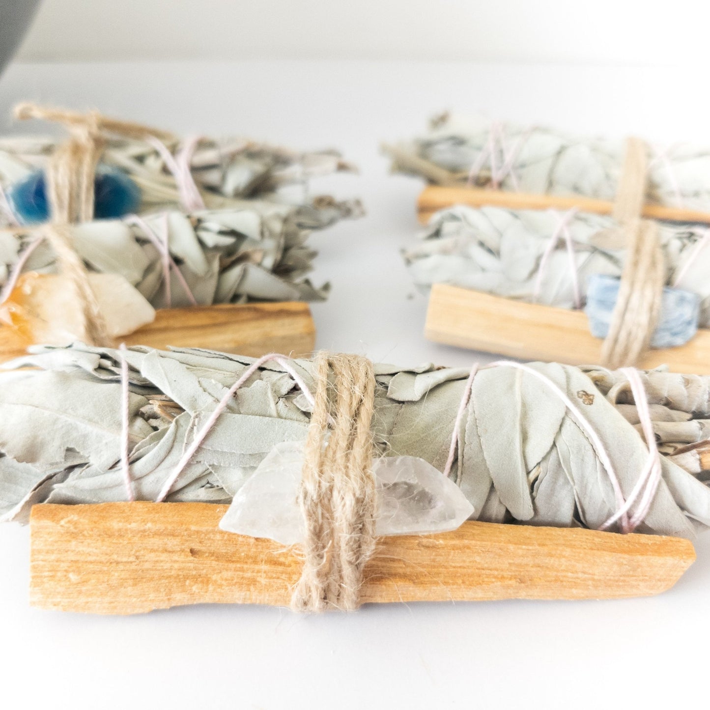 Palo Santo, Sage & Crystal Smudging Bundle - Mialuxx.beauty