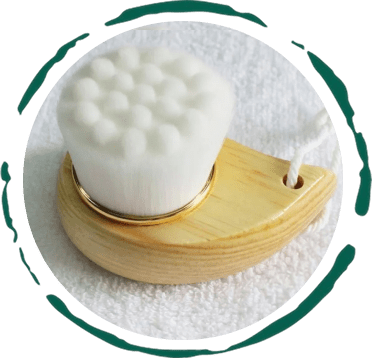 Facial Brush with Bamboo Handle - Mialuxx.beauty